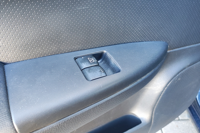 Nissan Note, Дизель, 1.5, Механическая, Хэтчбек - 15