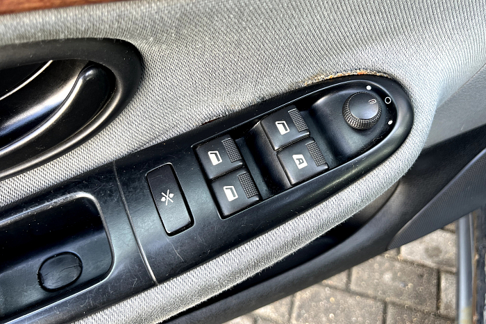 Peugeot 406, Газ-бензин, 2.0, Механическая, Передний привод, Седан - 14