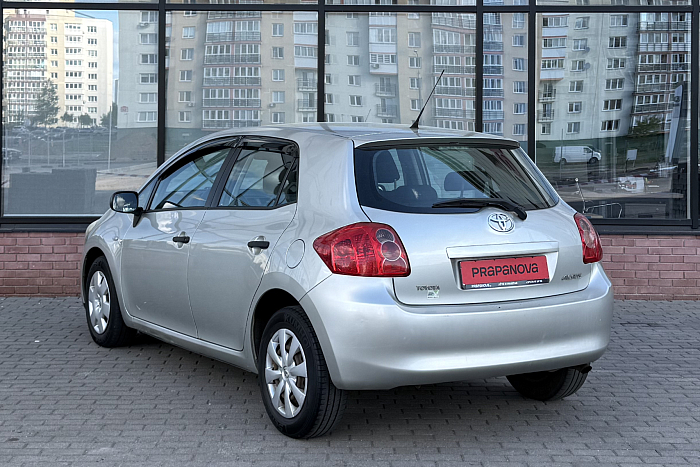 Toyota Auris, Бензин, 1.3, Механическая, Передний привод, Хэтчбек - 6