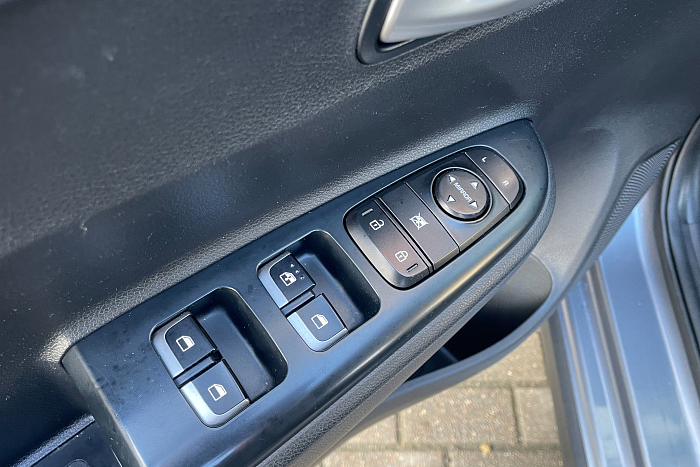 Kia  Rio X-line, Бензин, 1.6, Автомат, Передний привод, Хэтчбек - 22