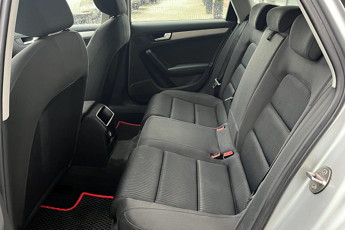 Audi A4 B8, Бензин, 1.8, Механическая, Передний привод, Универсал - 13