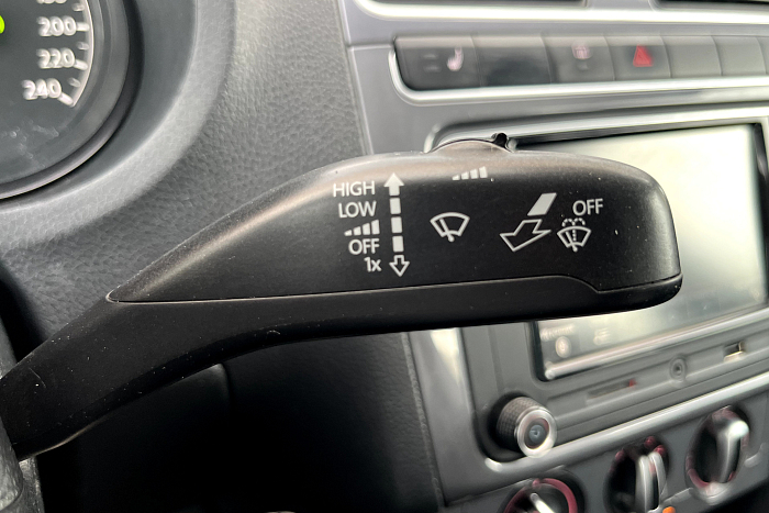 Volkswagen Polo Sedan, Бензин, 1.6, Автомат, Передний привод, Седан - 18