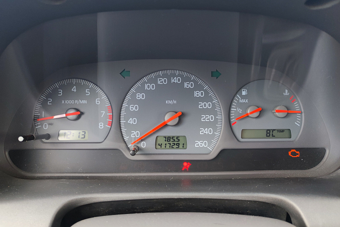 Volvo V40, Бензин, 2.0, Автомат, Передний привод, Универсал - 14