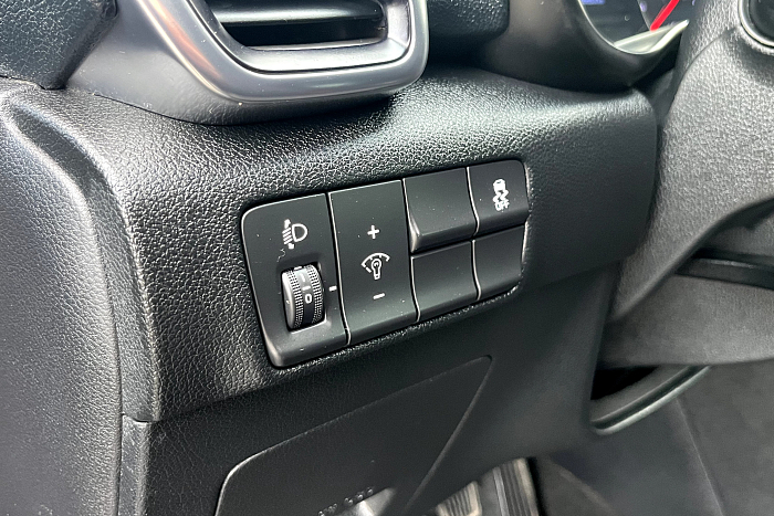 Kia Sportage, Бензин, 1.6, Механическая, Передний привод, Внедорожник - 19