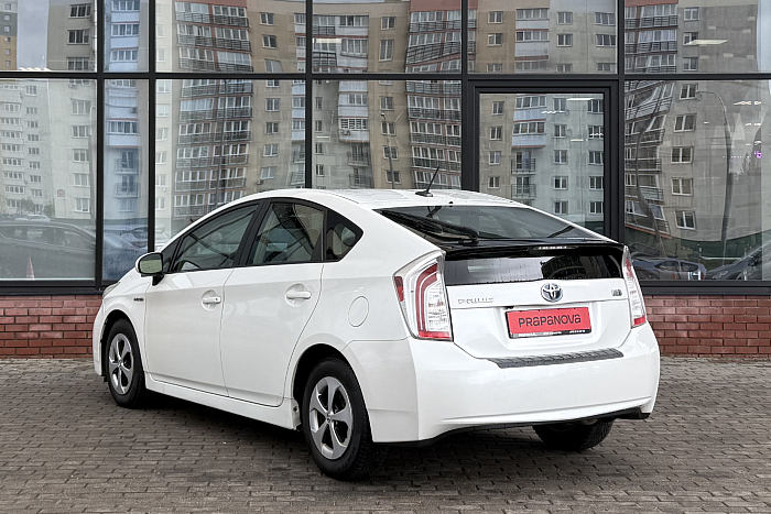 Toyota Prius, Бензин, 1.8, Вариатор, Передний привод, Хэтчбек - 6