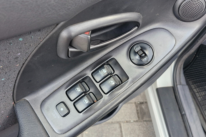 Hyundai Elantra, Дизель, 2.0, Механическая, Передний привод, Седан - 14