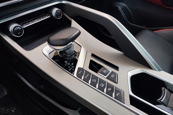 Geely Coolray, Бензин, 1.5, Робот, Передний привод, Внедорожник - 18