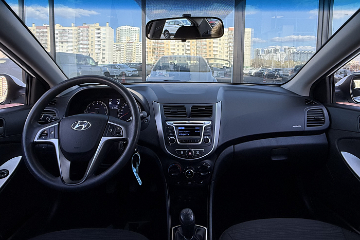 Hyundai Solaris, Бензин, 1.6, Механическая, Передний привод, Седан - 8