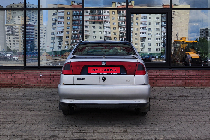 SEAT Cordoba, Газ-бензин, 1.6, Механическая, Передний привод, Седан - 5