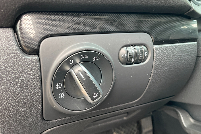 Volkswagen  Golf 6, Бензин, 1.4, Робот, Передний привод, Хэтчбек - 14