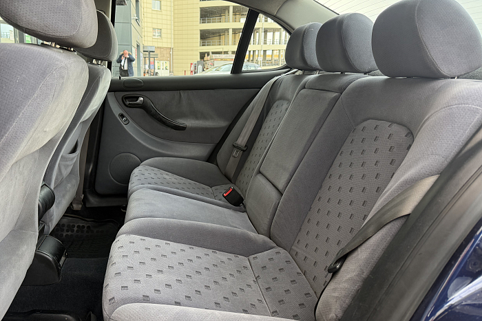 SEAT Toledo, Бензин, 1.6, Механическая, Передний привод, Седан - 12