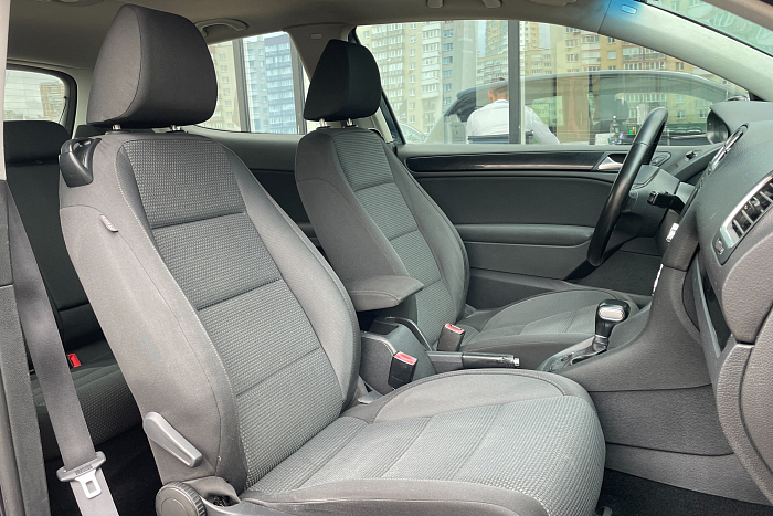 Volkswagen  Golf 6, Бензин, 1.4, Робот, Передний привод, Хэтчбек - 10