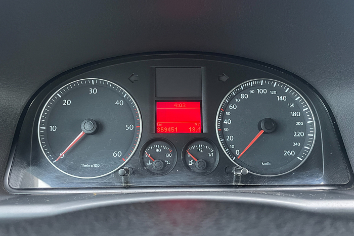 Volkswagen  Touran, Дизель, 1.9, Механическая, Передний привод, Минивэн - 14