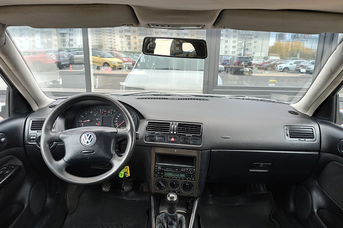 Volkswagen Bora, Бензин, 1.6, Механическая, Передний привод, Седан - 8