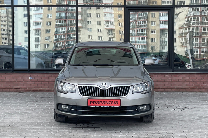 Skoda Superb, Бензин, 1.8, Механическая, Передний привод, Лифтбэк - 1