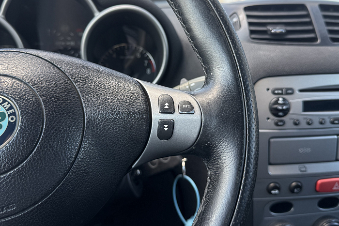 Alfa Romeo 147, Бензин, 1.6, Механическая, Передний привод, Хэтчбек - 18