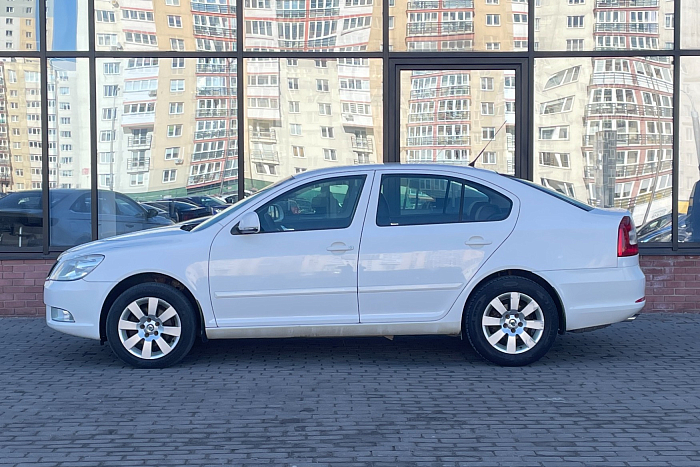 Skoda Octavia, Бензин, 1.8, Робот, Передний привод, Лифтбэк - 3