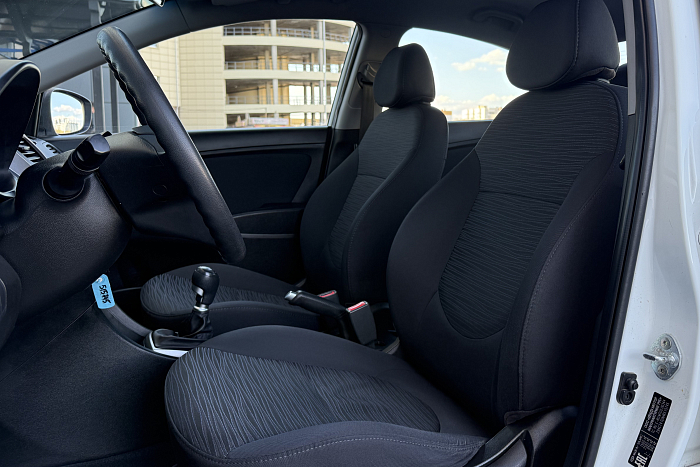 Hyundai Solaris, Бензин, 1.6, Механическая, Передний привод, Седан - 10