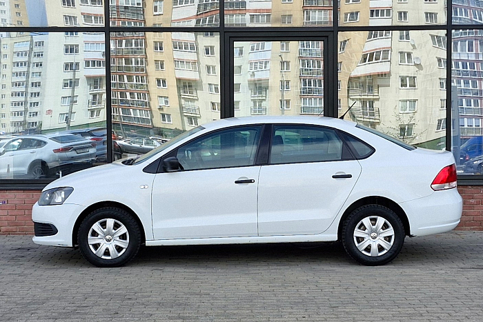 Volkswagen Polo Sedan, Бензин, 1.6, Механическая, Передний привод, Седан - 6