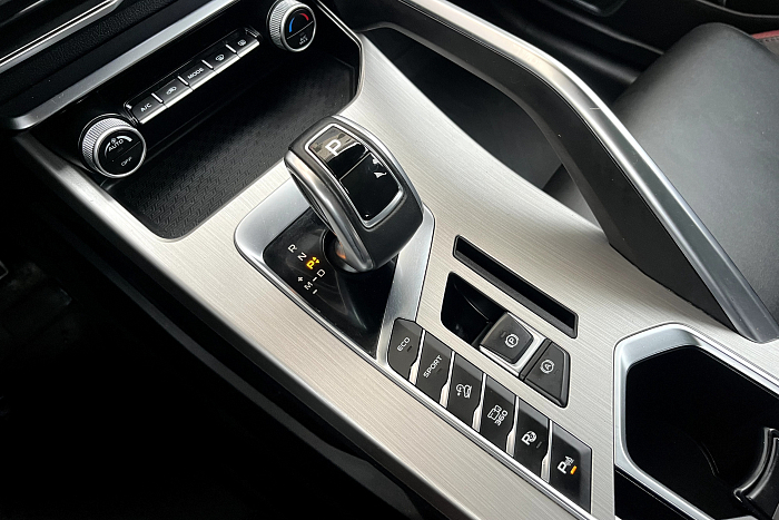 Geely Coolray, Бензин, 1.5, Робот, Передний привод, Внедорожник - 17