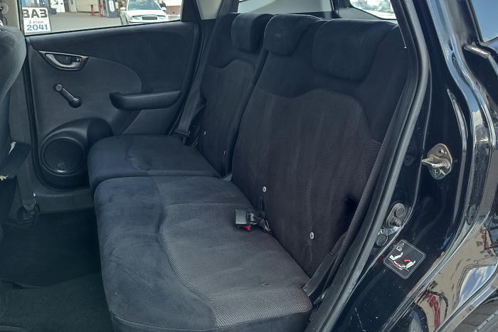 Honda Jazz, Бензин, 1.3, Механическая, Передний привод, Хэтчбек - 13