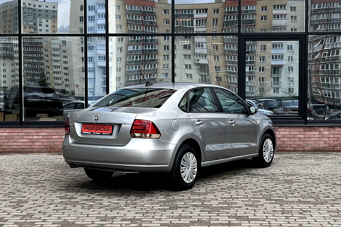 Volkswagen Polo Sedan, Бензин, 1.6, Автомат, Передний привод, Седан - 3