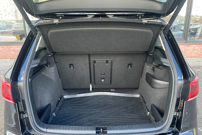 Volkswagen  Taos, Бензин, 1.4, Автомат, Передний привод, Внедорожник - 26