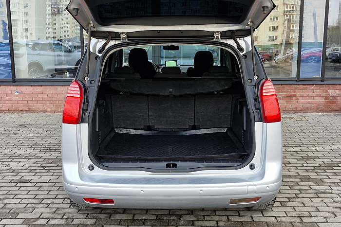 Peugeot 5008, Дизель, 1.6, Механическая, Передний привод, Минивэн - 24