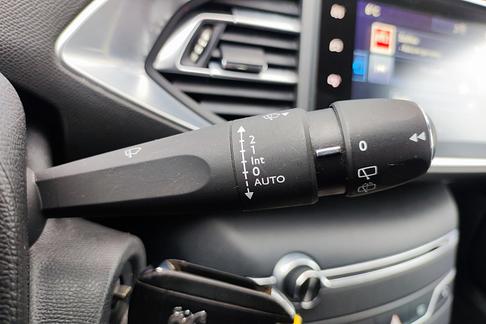 Peugeot 308, Дизель, 1.6, Автомат, Передний привод, Универсал - 22