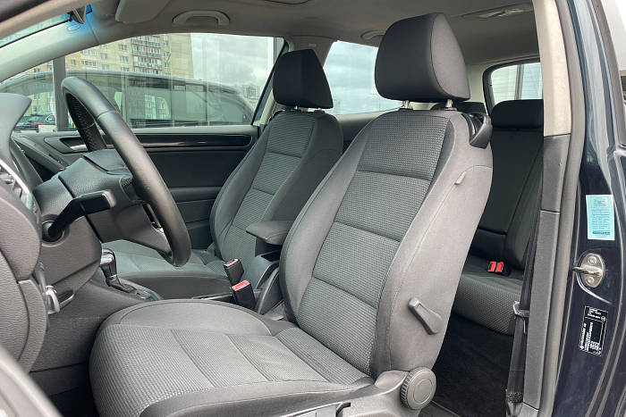 Volkswagen  Golf 6, Бензин, 1.4, Робот, Передний привод, Хэтчбек - 9