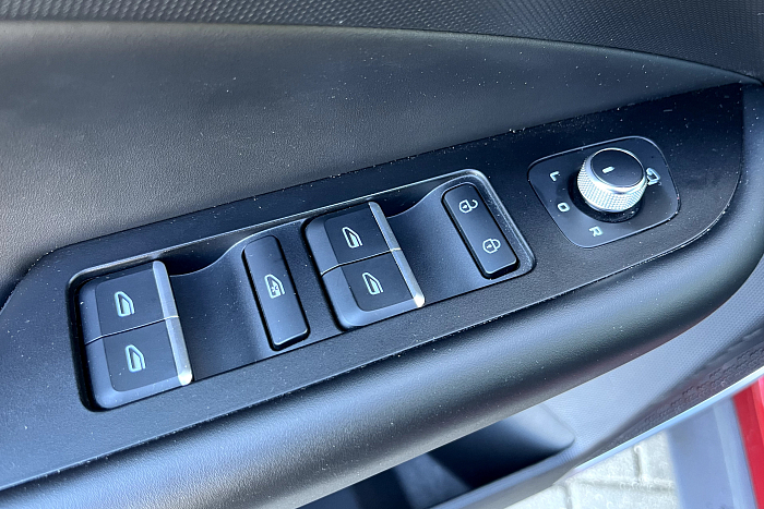 Geely Geometry C, Электро, Автомат, Передний привод, Хэтчбек - 23