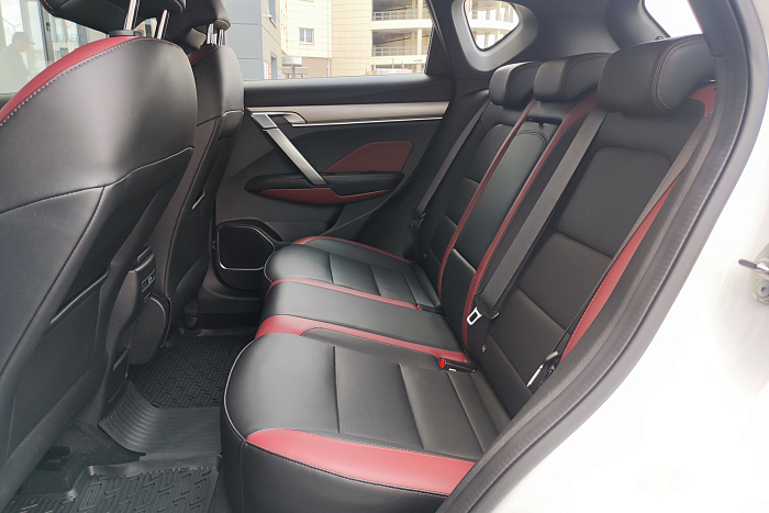 Geely Coolray, Бензин, 1.5, Робот, Передний привод, Внедорожник - 11
