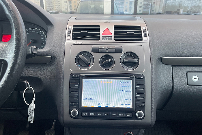 Volkswagen  Touran, Дизель, 1.9, Механическая, Передний привод, Минивэн - 17