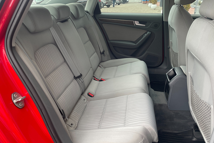 Audi A4, Бензин, 1.8, Механическая, Передний привод, Седан - 12