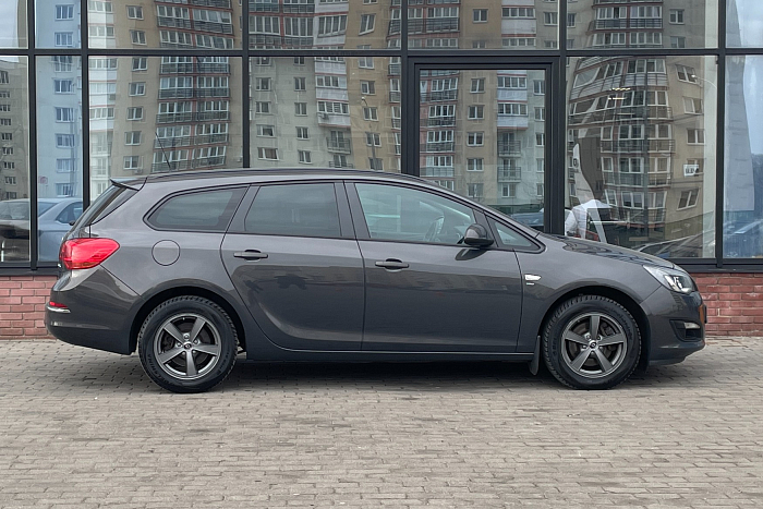 Opel Astra, Дизель, 1.6, Механическая, Передний привод, Универсал - 4