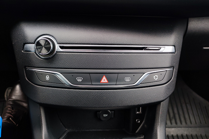 Peugeot 308, Дизель, 1.6, Автомат, Передний привод, Универсал - 17