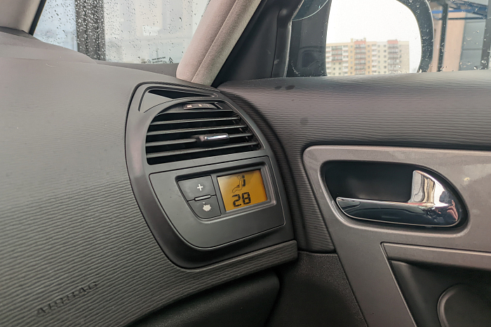 Citroen C4 Grand Picasso, Дизель, 1.6, Механическая, Передний привод, Минивэн - 21