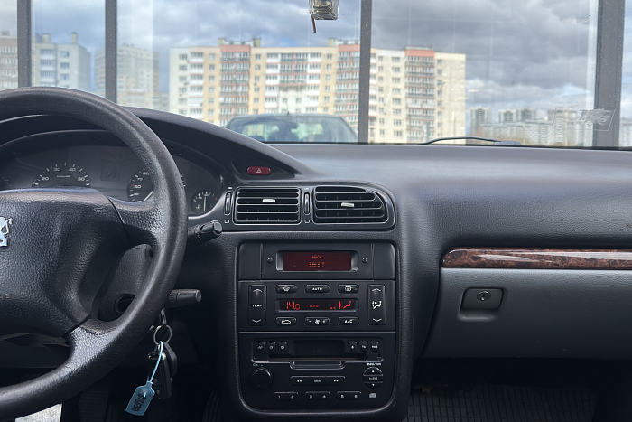 Peugeot 406, Бензин, 1.8, Механическая, Передний привод, Седан - 14