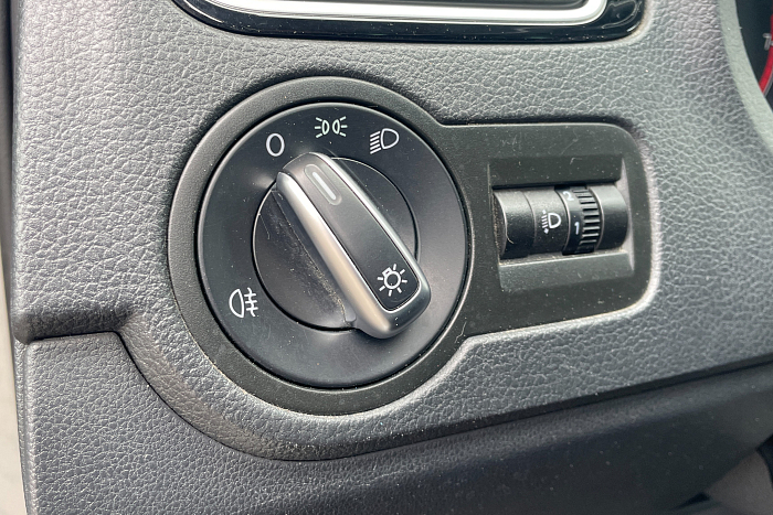 Volkswagen  Polo, Бензин, 1.6, Автомат, Передний привод, Седан - 21