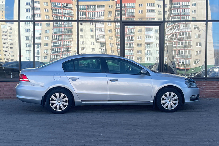 Volkswagen Passat, Бензин, 1.8, Механическая, Передний привод, Седан - 4