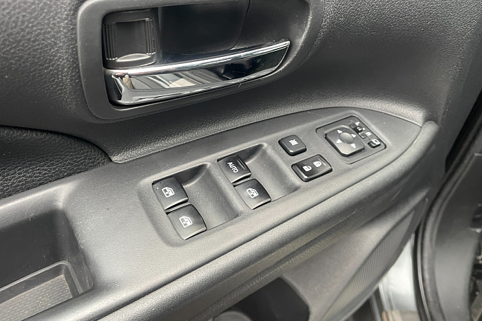 Mitsubishi Outlander, Бензин, 2.0, Вариатор, Полный привод, Внедорожник - 22