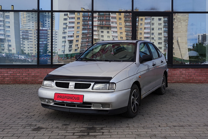 SEAT Cordoba, Газ-бензин, 1.6, Механическая, Передний привод, Седан