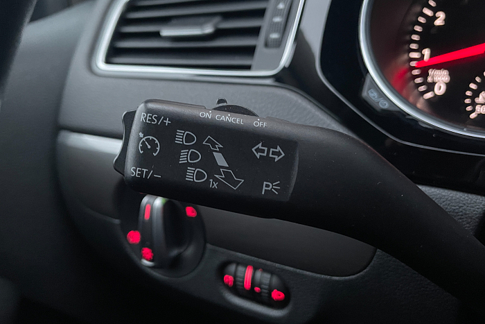 Volkswagen  Jetta, Бензин, 1.6, Автомат, Передний привод, Седан - 16