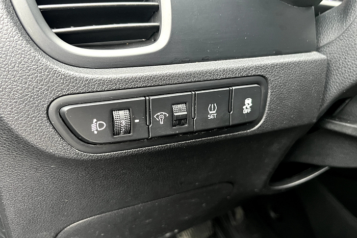 Kia Rio X-line, Бензин, 1.6, Автомат, Передний привод, Хэтчбек - 19