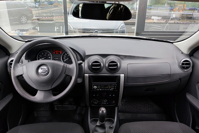 Nissan Almera, Бензин, 1.6, Механическая, Передний привод, Седан - 8
