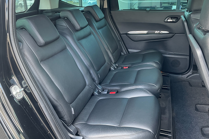 Peugeot 5008, Дизель, 1.6, Механическая, Передний привод, Универсал - 12