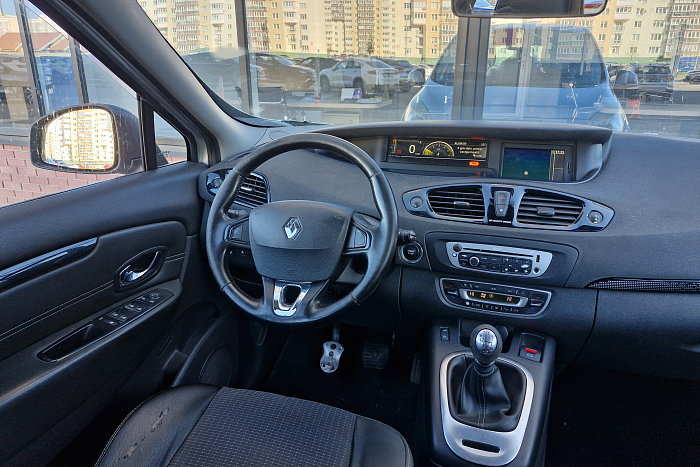 Renault Grand Scenic, Дизель, 1.5, Механическая, Передний привод, Минивэн - 9