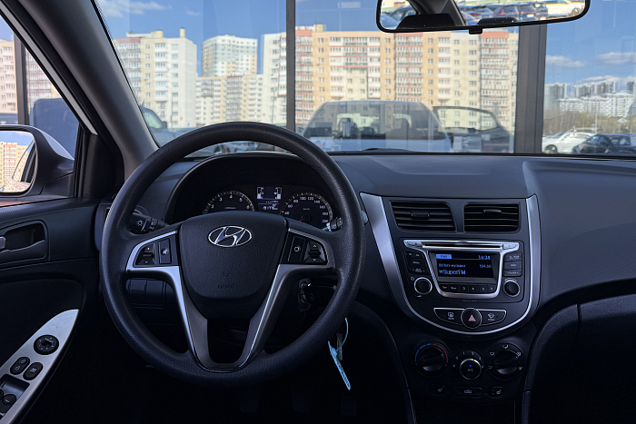 Hyundai Solaris, Бензин, 1.6, Механическая, Передний привод, Седан - 14