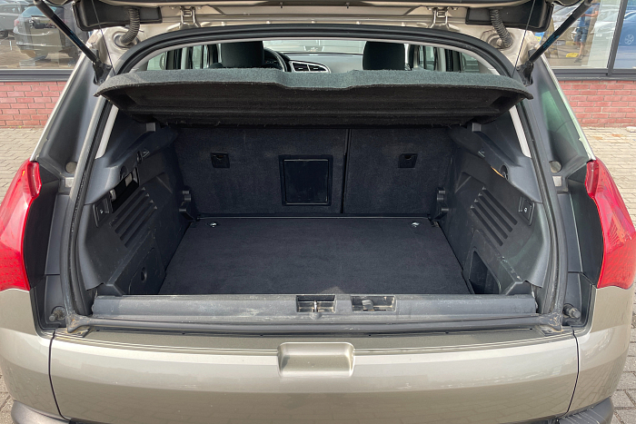 Peugeot 3008 , Бензин, 1.6, Механическая, Передний привод, Универсал - 20