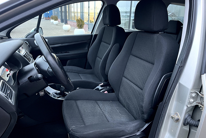 Peugeot 307, Бензин, 1.6, Механическая, Передний привод, Универсал - 8